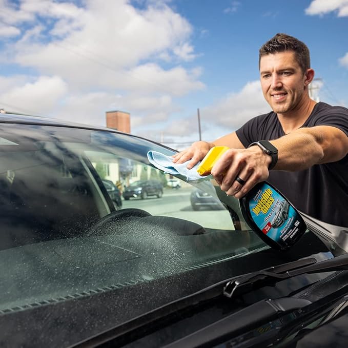 Invisible Glass 92164-3PK Premium Glass Cleaner Spray for Car Windshields and Windows, Automotive and Home Window Cleaner, Streak-Free, Ammonia-Free, Tint-Safe – 22 fl oz (Pack of 3)