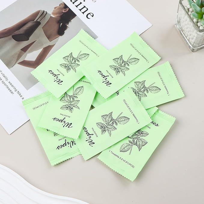 Individual Hand Wipes Wet Wipes Travel Size,Wet Wipes Individually Wrapped Bulk Cleansing Travel Size Wipes for Wedding Travel Restaurant Barbecue (1 Count (Pack of 60), Mint)