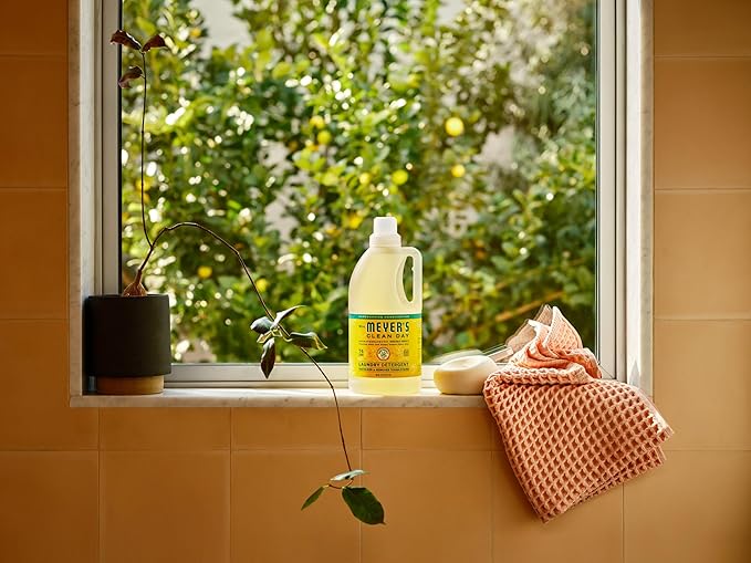 MRS. MEYER'S CLEAN DAY Liquid Laundry Detergent, Infused with Essential Oils, Honeysuckle, 64 oz - Pack of 2 (128 Loads)