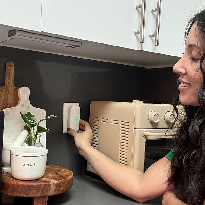 Pest Defence Ultrasonic Pest Repeller, Bye Critter Ultrasonic Pest Repeller Plug-in Mouse Repellent for Home – Repels Mice, Spiders, Rodents, Cockroaches, and Ants – Eco-Friendly, Chemical-Free