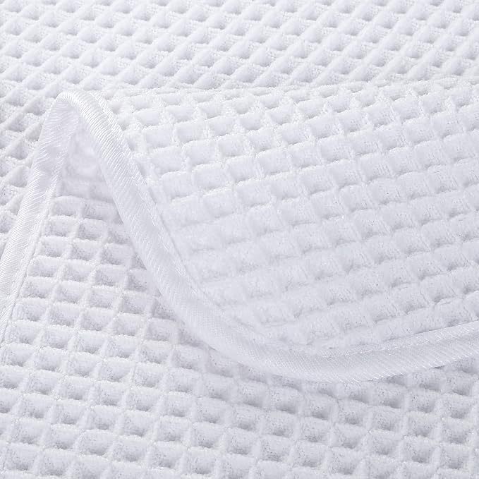 POLYTE Microfiber Lint Free Washcloth Face Towel, 13 x 13 in, 4 Pack (Waffle Weave)