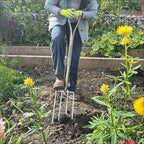 Spear & Jackson Traditional Stainless Steel Digging Fork, Heavy Duty Durable Stainless Steel Garden Tool, Ideal for Digging, Aerating, and Turning Soil